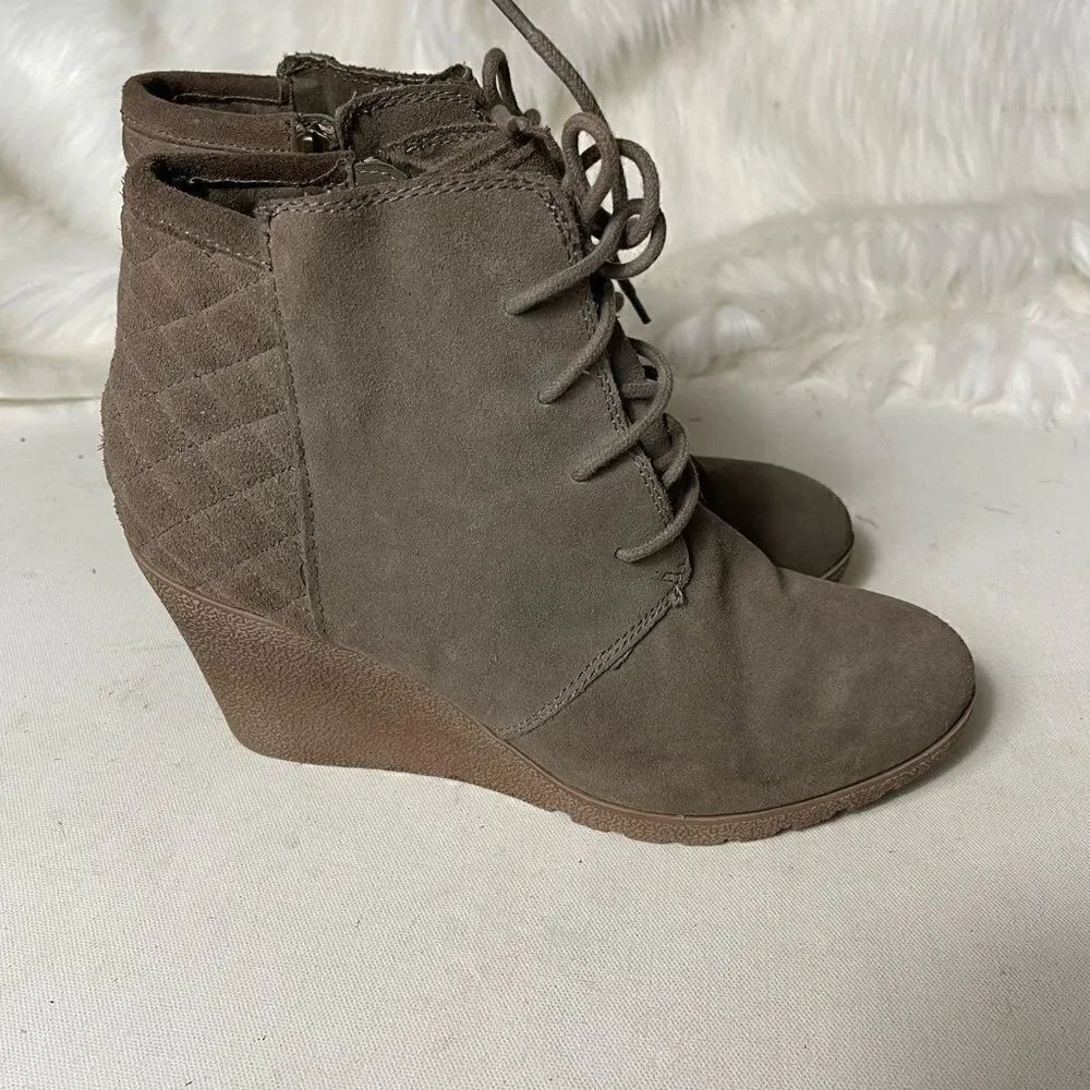 Mia Khaki suede lace wedge ankle boots quilted back side zipper size 11
